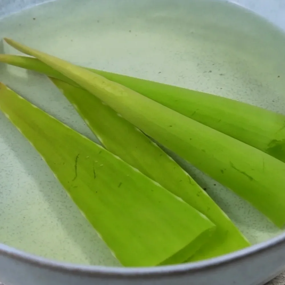 Pesce al forno con verdure e limone